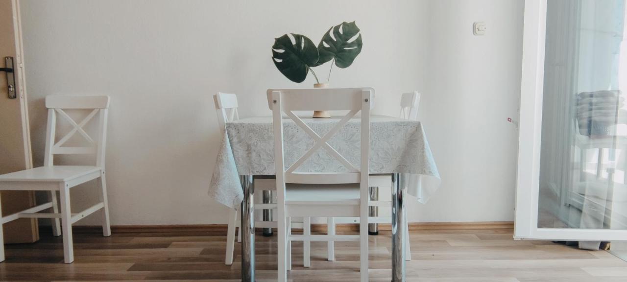 פודגורה Sea View Apartments M מראה חיצוני תמונה